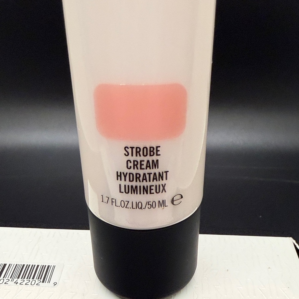 MAC Cosmetics Strobe Cream - Pinklite - Picture 7 of 8